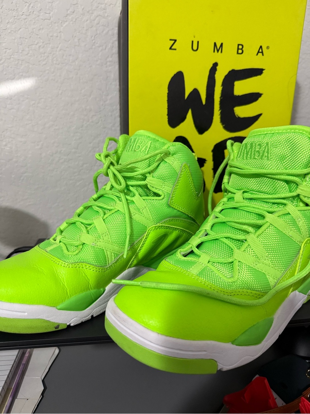 Zumba Air High Top Dance Sneakers Neon Green Women's 7.5